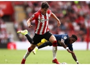 开云体育直播-尼斯主场落败，连续两轮遭遇失利形势不妙