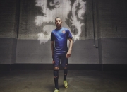 开云体育登录-赛道上的暗夜舞者，小贾伦在F1街道赛的持续杀伤艺术