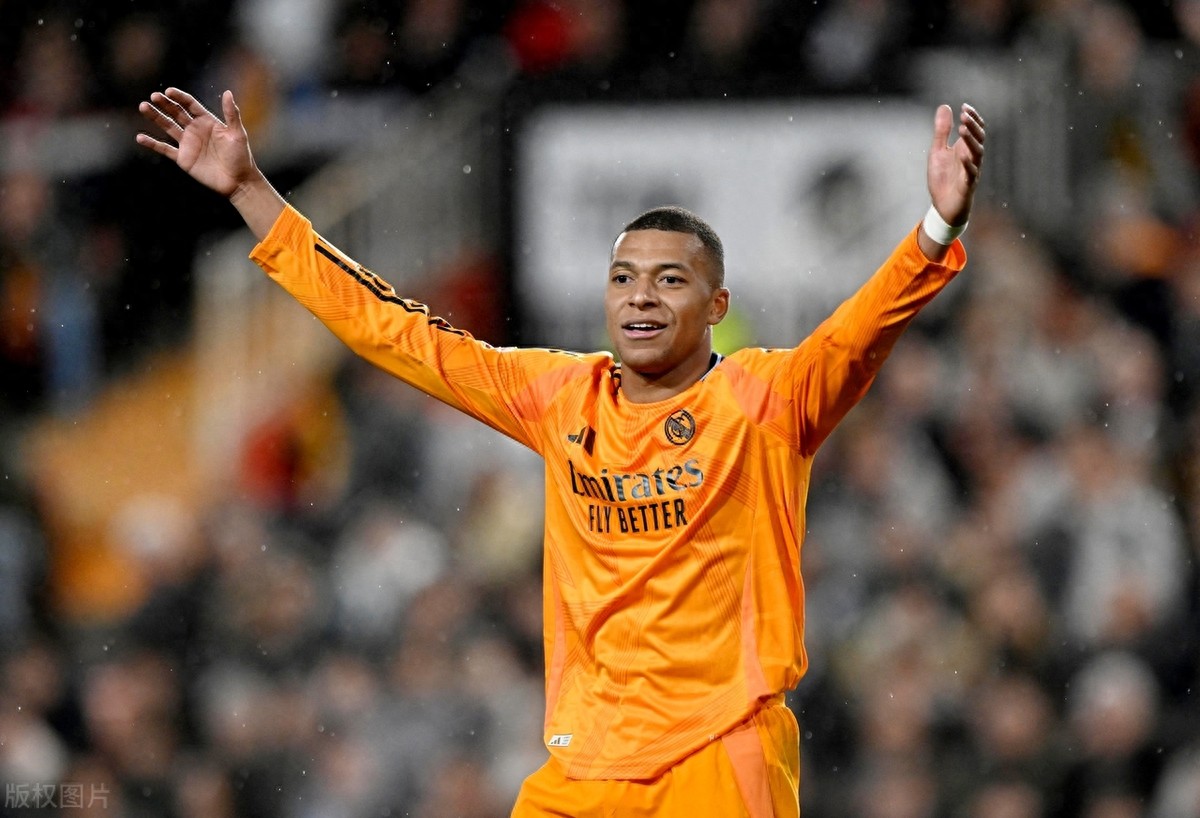 包含瓦伦西亚完胜德国，阿奎罗绝境逆转的词条