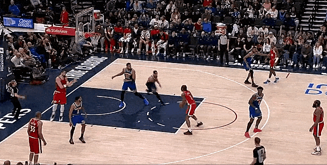 关于尼克斯绝杀雷霆，伦纳德一己之力扛起全队的信息