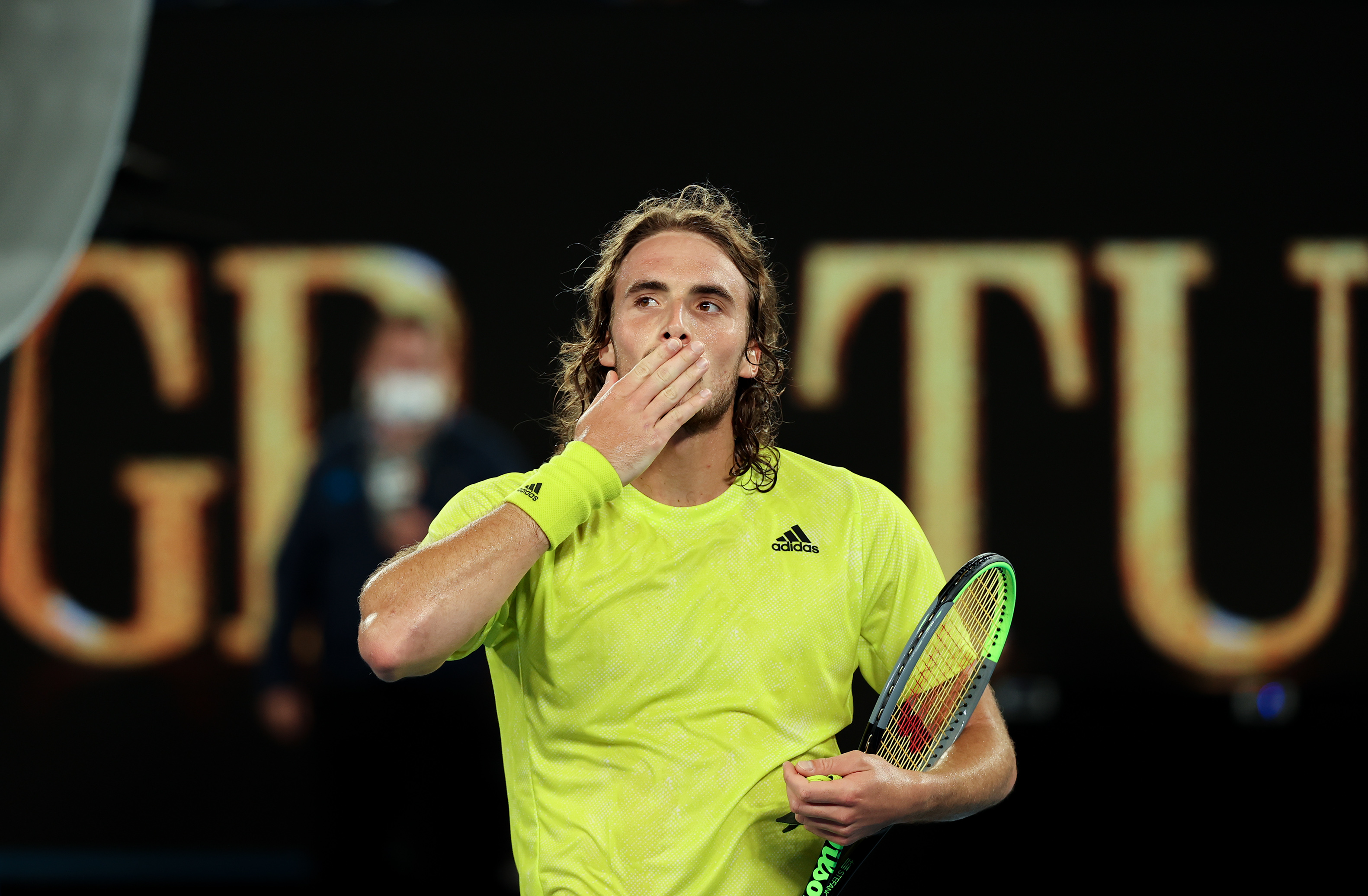 包含澳大利亚网球队绝地反击欧洲网球队，西西帕斯爆发神勇的词条