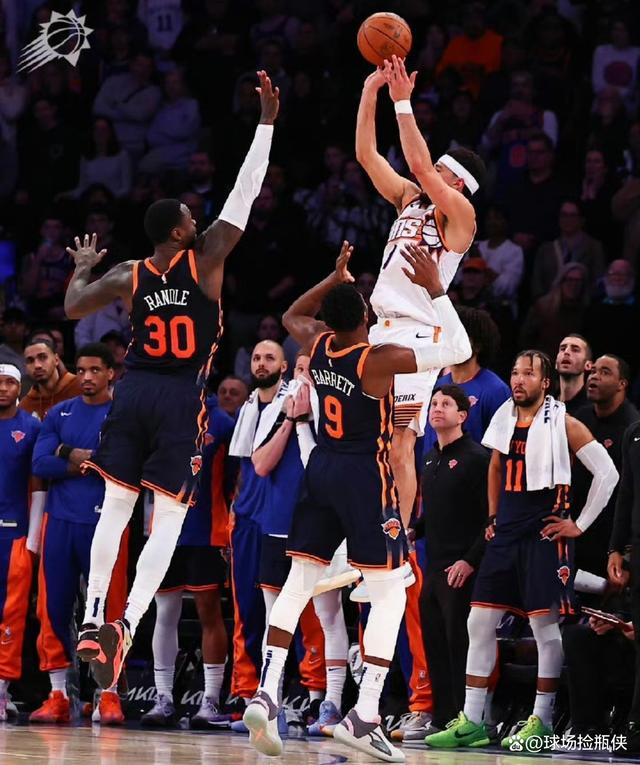 包含美国男篮横扫掘金，布克关键制胜的词条