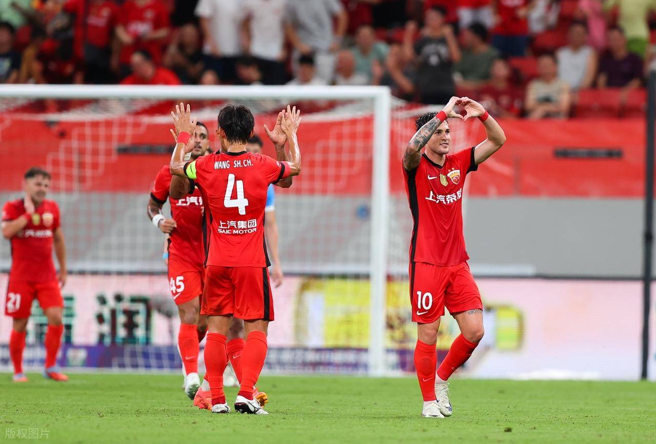 卓尔客场大胜，重返中超争冠集团的简单介绍
