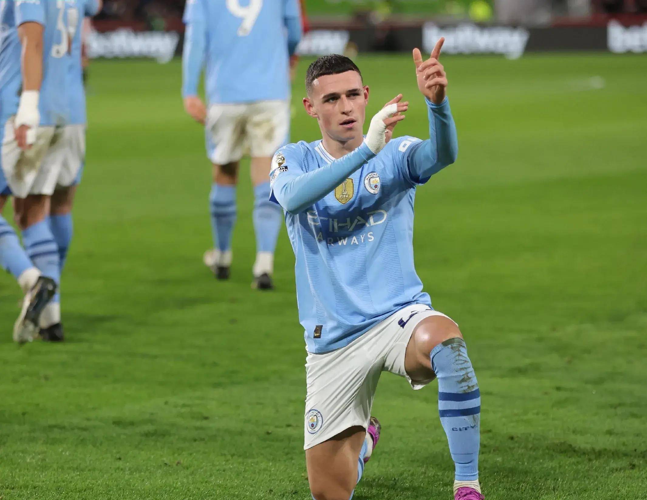 曼城双杀对手，强势晋级淘汰赛的简单介绍