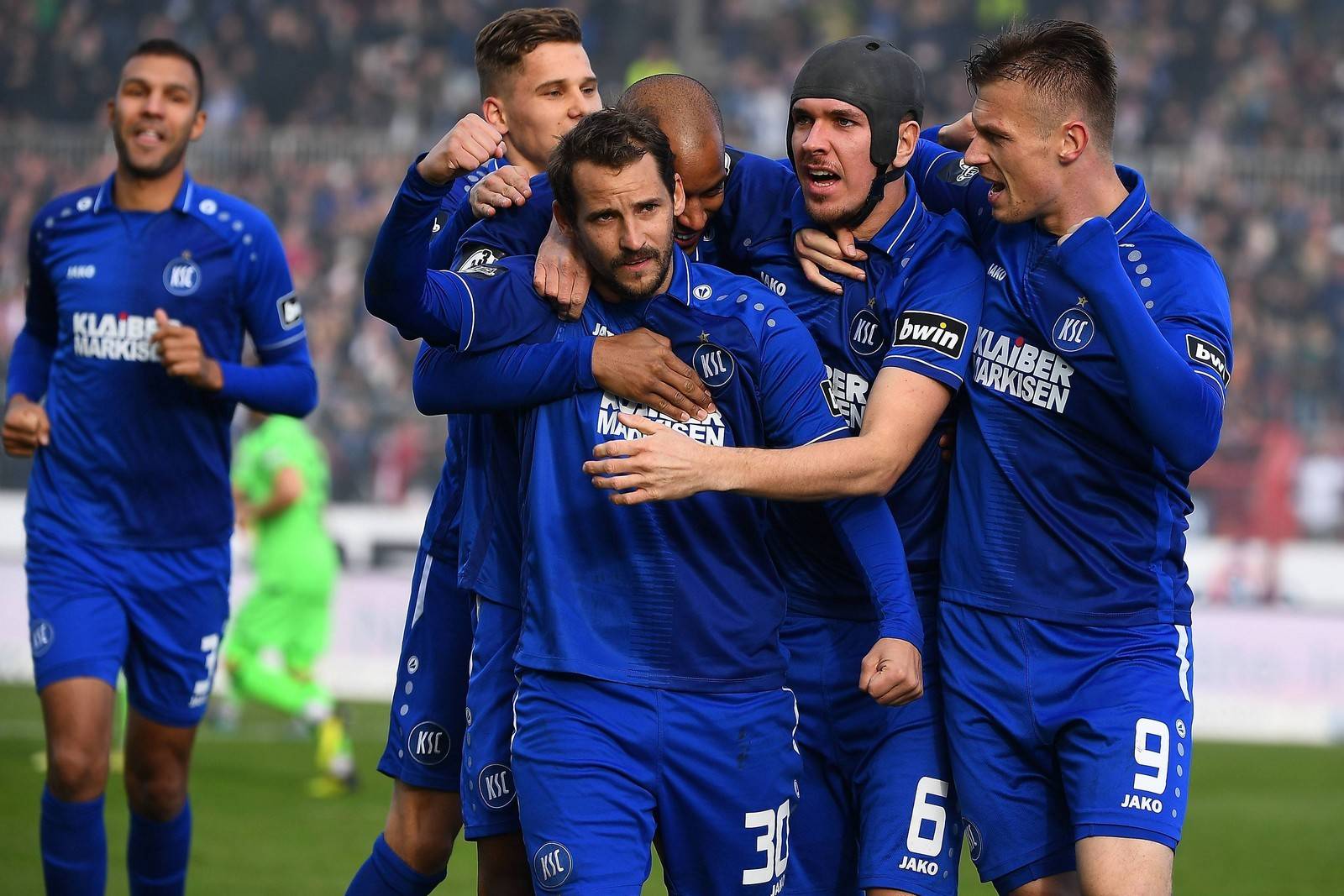 汉诺威主场奉献胜利,保级前景一线希望的简单介绍 汉诺威主场奉献胜利,保级前景一线希望的简单介绍