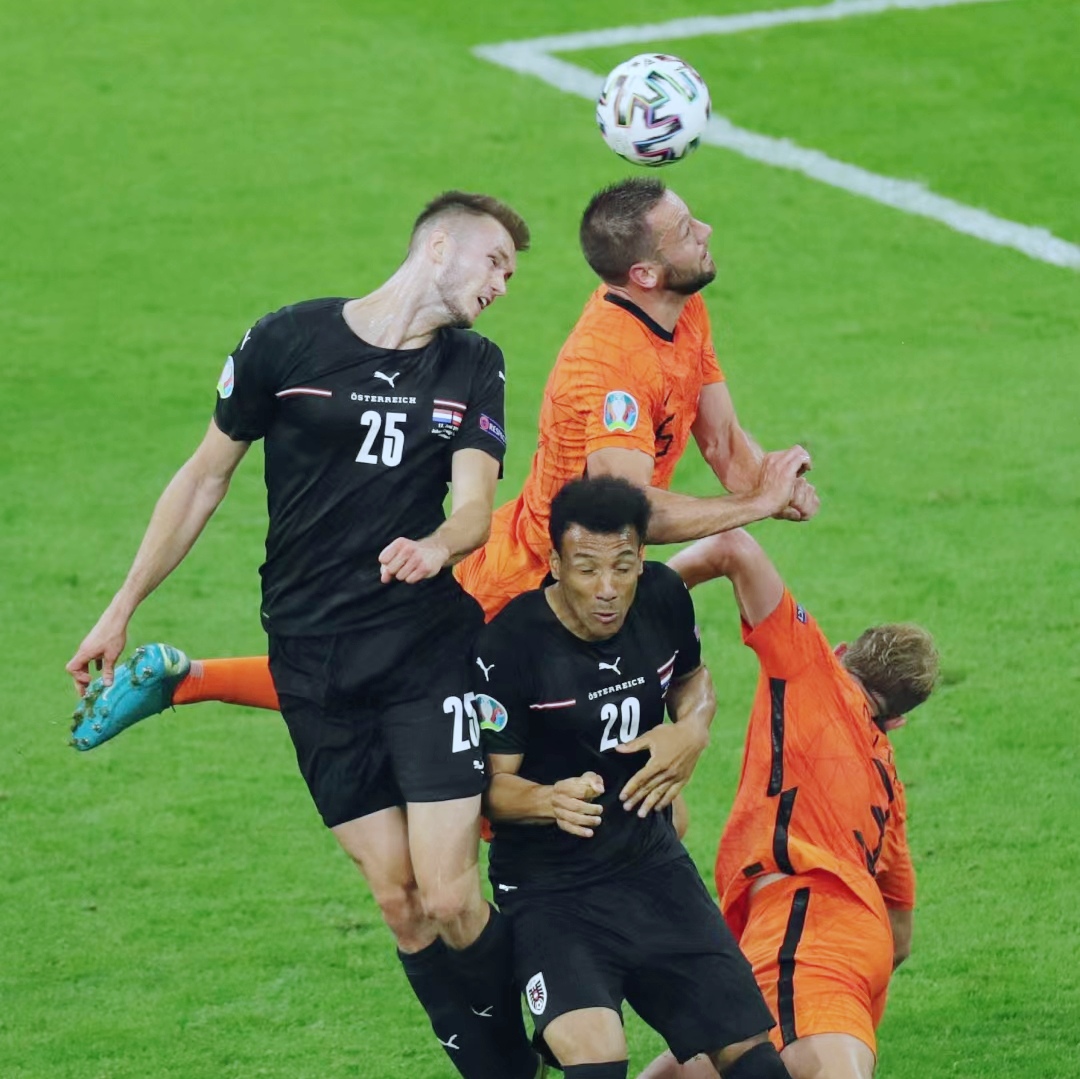 包含欧洲一线球队备战世界顶尖赛事的词条