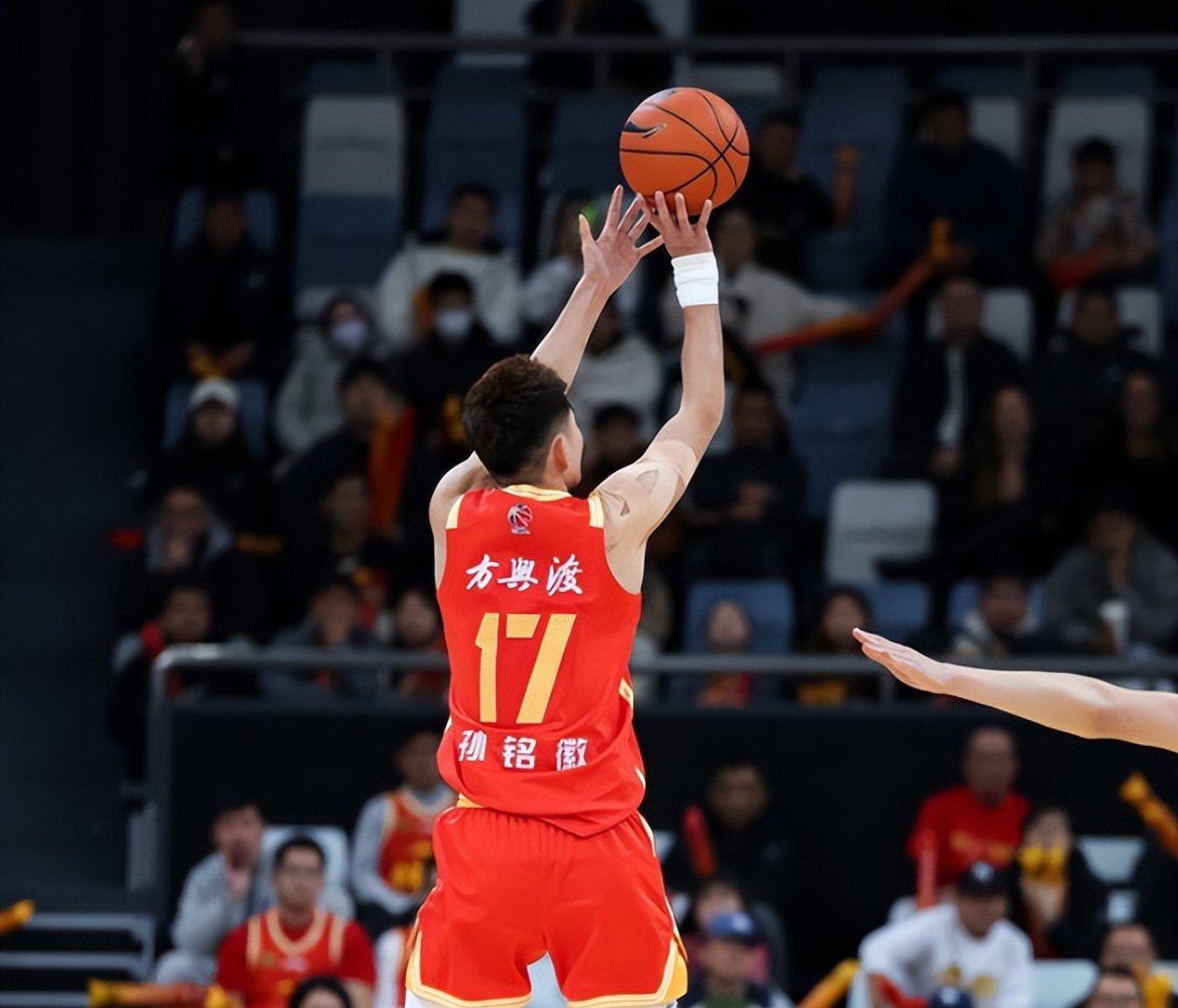 关于爵士轻取中国男篮，卡鲁索关键制胜的信息